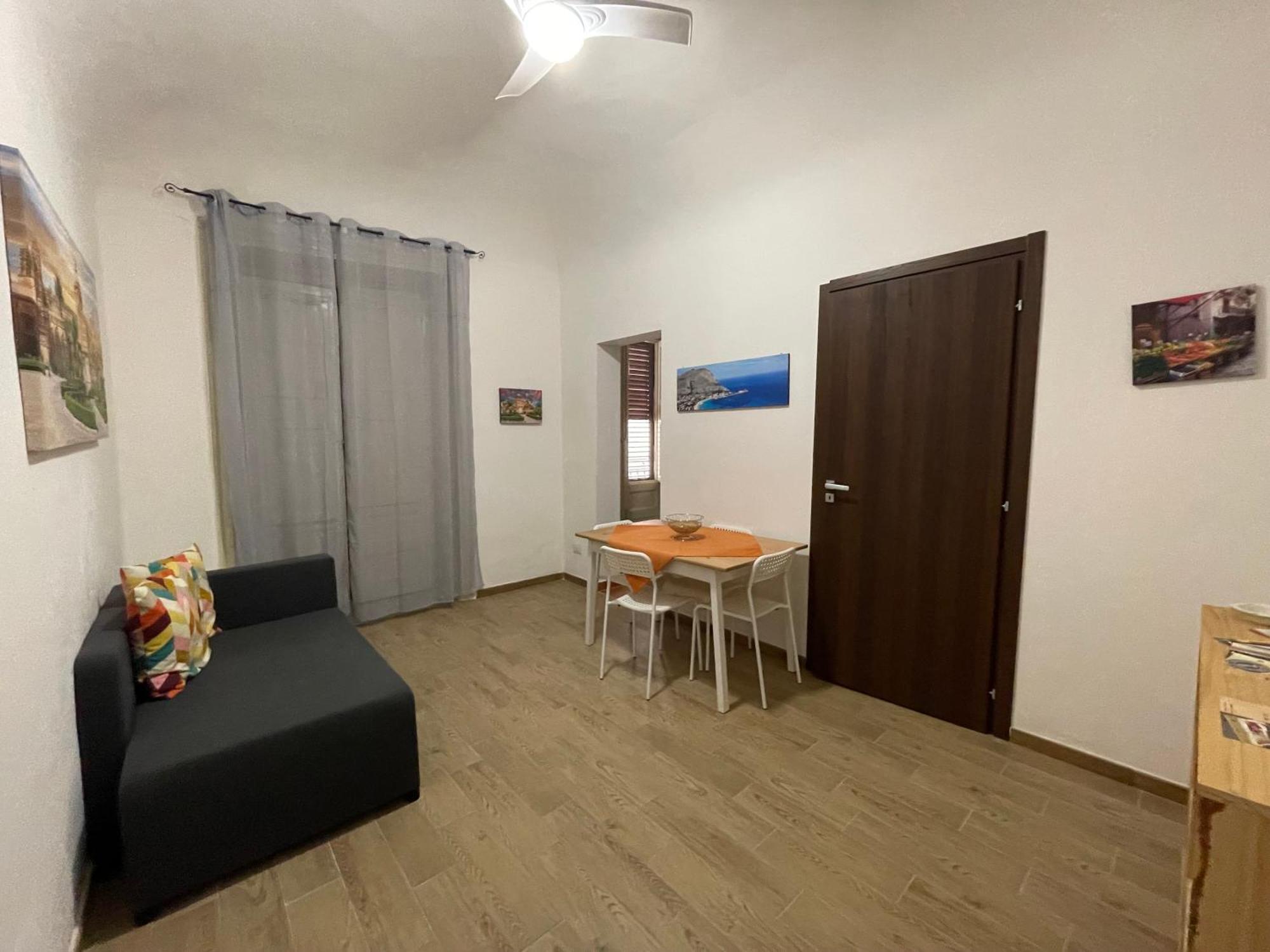 Le Colonne Del Massimo - Apartment In Front Of Massimo Theatre 팔레르모 외부 사진